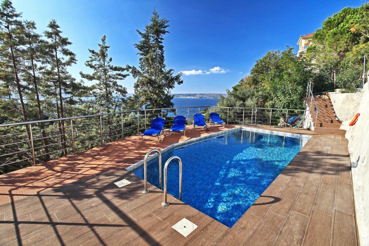 Alexiszorba Villa Plaka  Luaran gambar