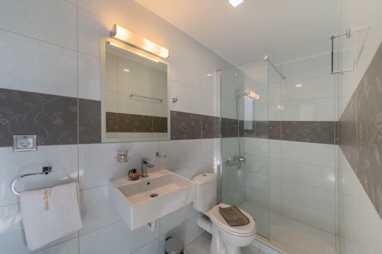 Alexiszorba Villa Plaka  Luaran gambar