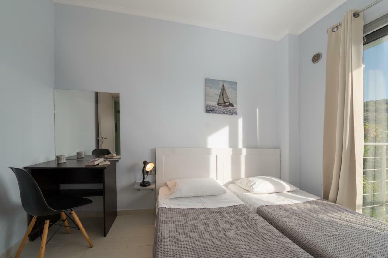 Alexiszorba Villa Plaka  Luaran gambar